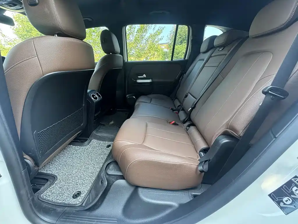 Mercedes-Benz EQB — фото 17