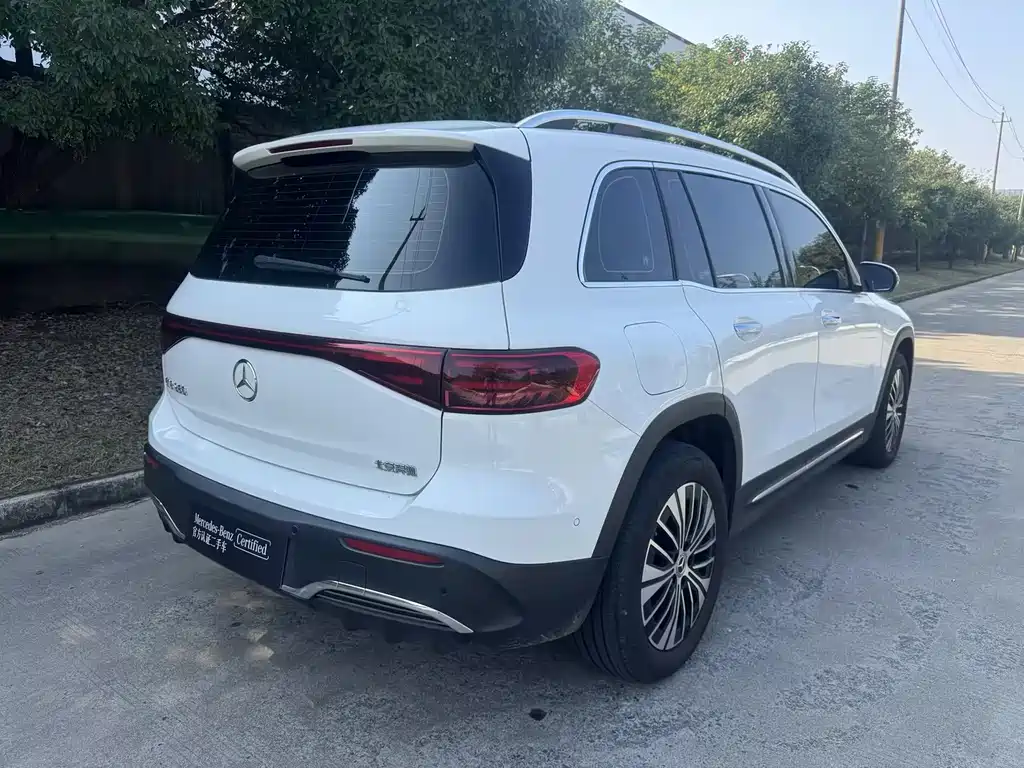 Mercedes-Benz EQB — фото 22