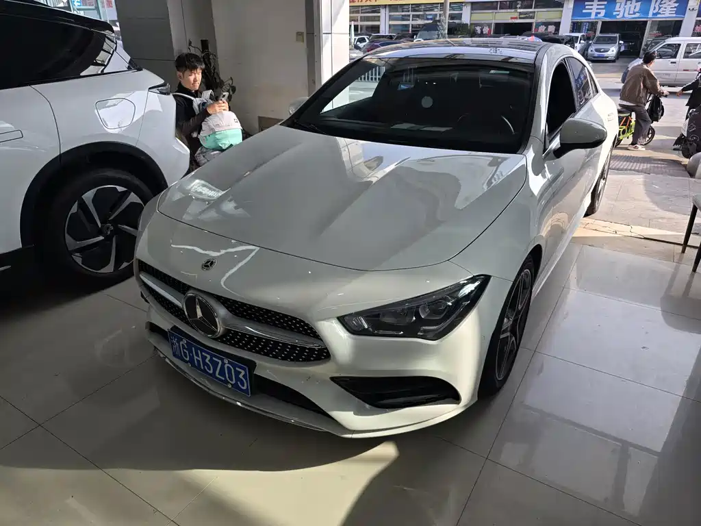 Mercedes-Benz GLA — фото 1