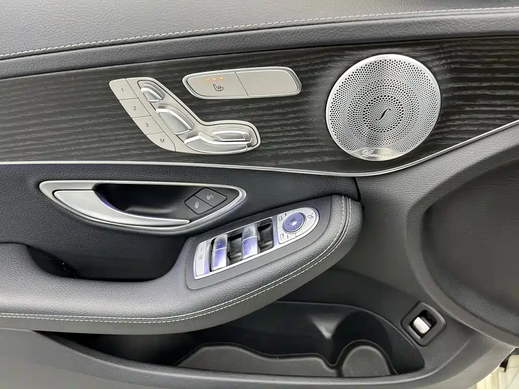 Mercedes-Benz C-Class — фото 14