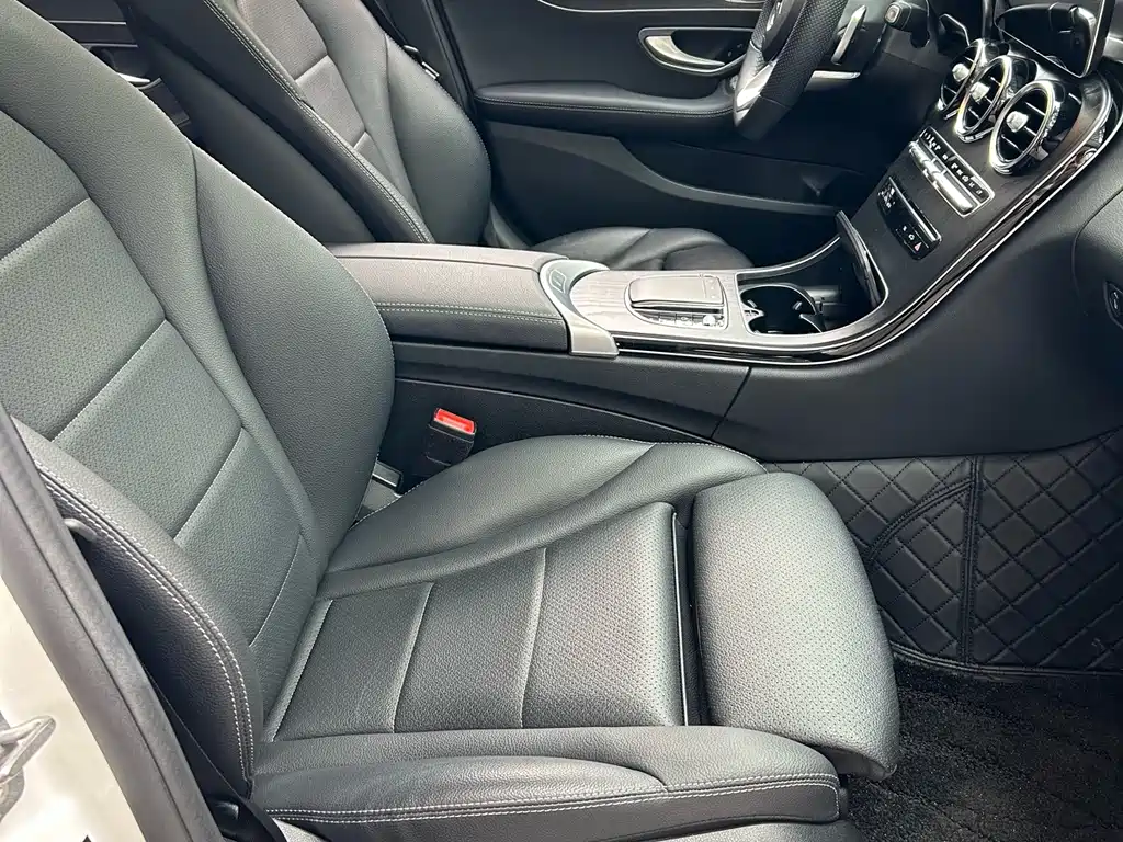 Mercedes-Benz C-Class — фото 11