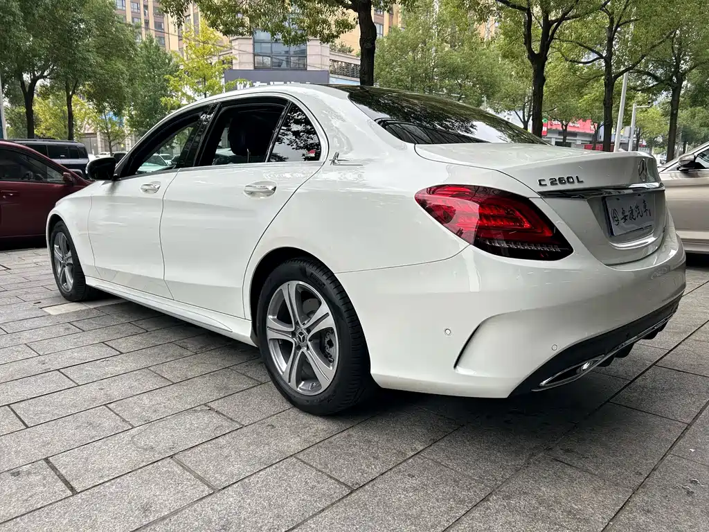 Mercedes-Benz C-Class — фото 15