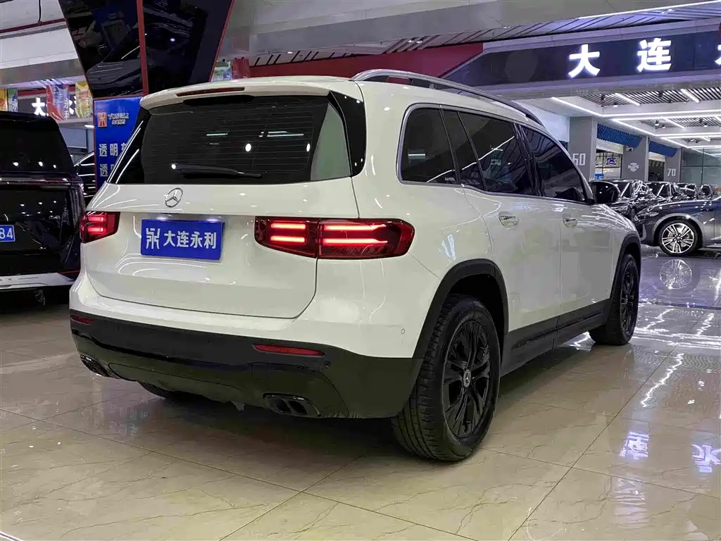 Mercedes-Benz GLB — фото 17
