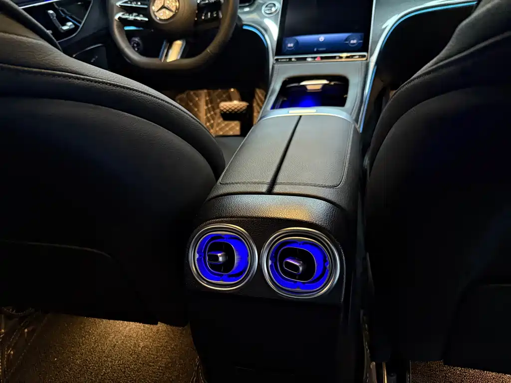 Mercedes-Benz C-Class — фото 15
