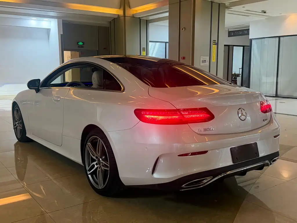 Mercedes-Benz E-Class (Import) — фото 14