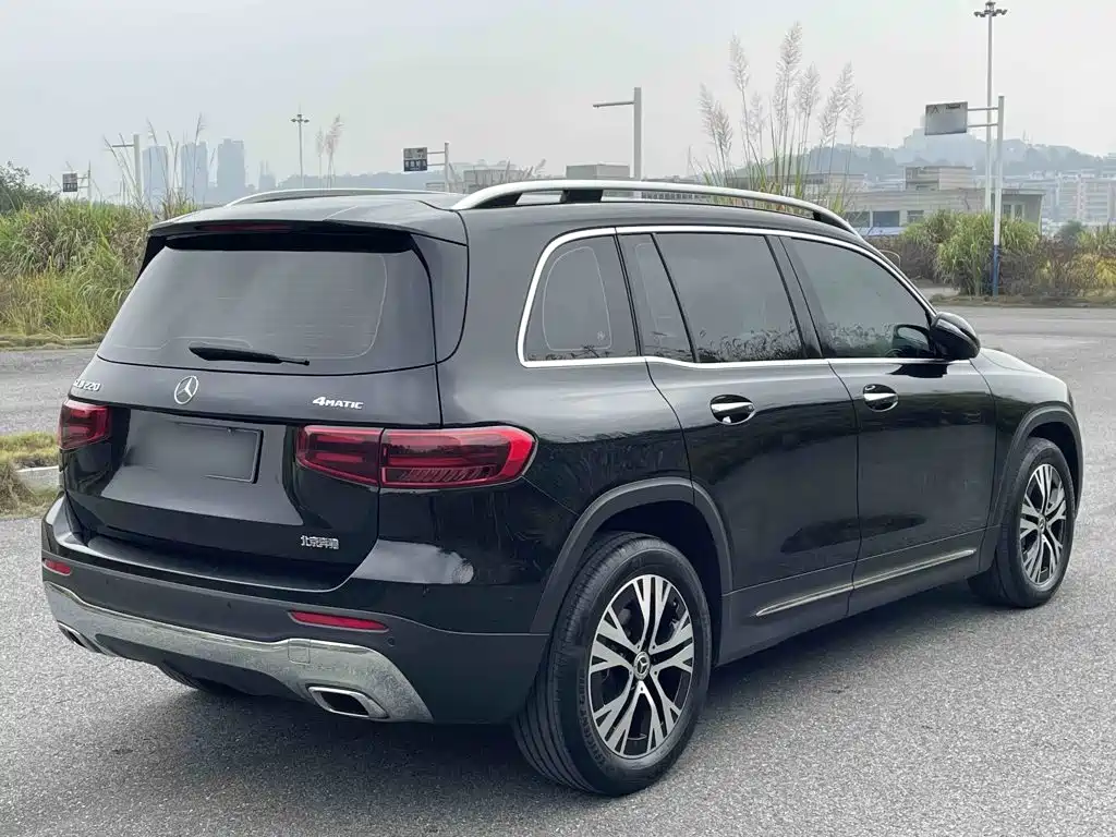 Mercedes-Benz GLB — фото 7