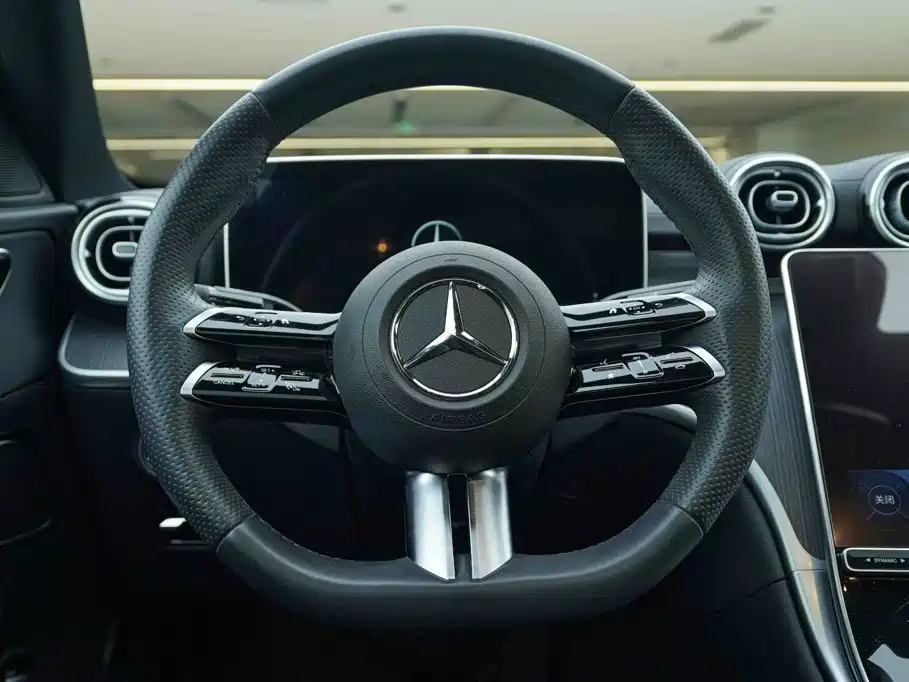Mercedes-Benz C-Class — фото 17