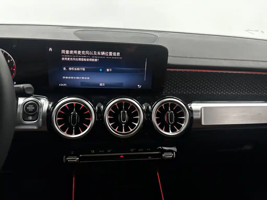 Mercedes-Benz GLB — фото 17