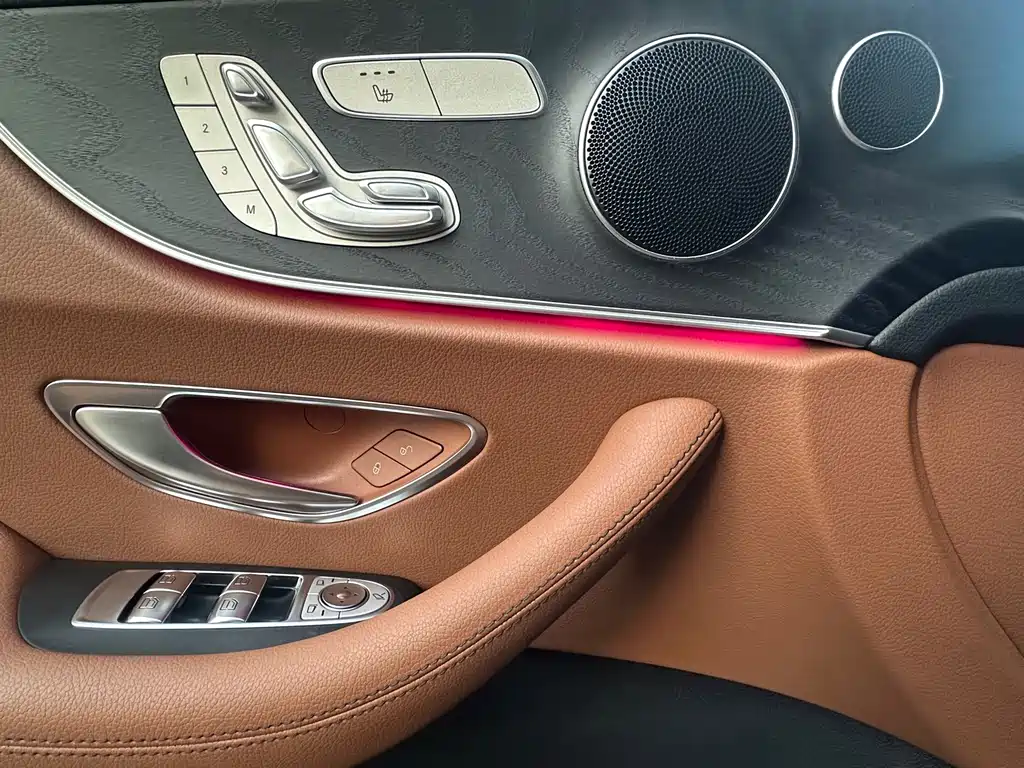 Mercedes-Benz E-Class (Import) — фото 20