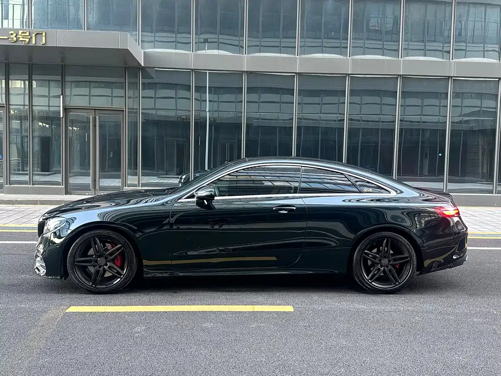Mercedes-Benz E-Class (Import) — фото 3