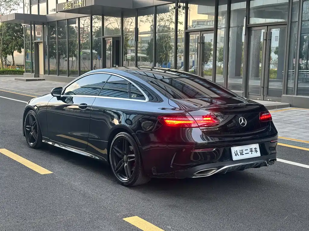 Mercedes-Benz E-Class (Import) — фото 4