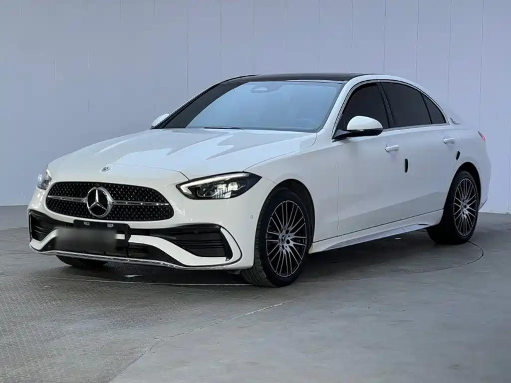 Mercedes-Benz C-Class — фото 1