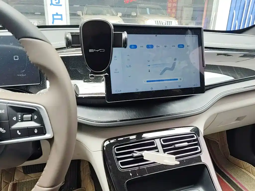 BYD Qin PLUS — фото 13