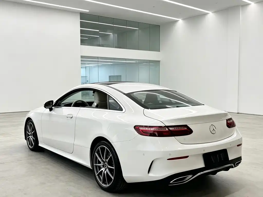 Mercedes-Benz E-Class (Import) — фото 9