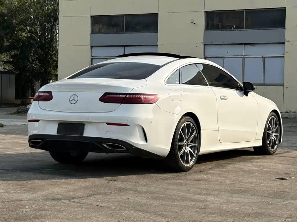 Mercedes-Benz E-Class (Import) — фото 5