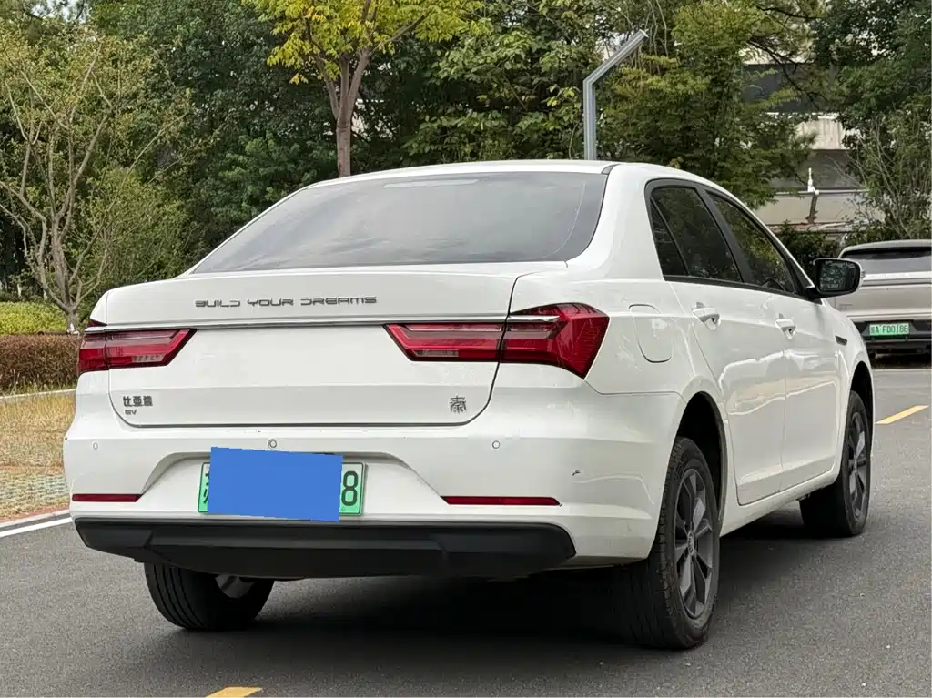 BYD Qin NEV — фото 4