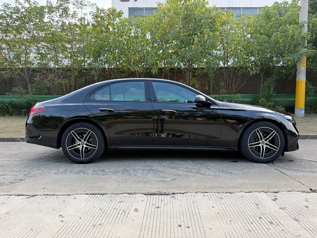 Mercedes-Benz E-Class (Import) — фото 11