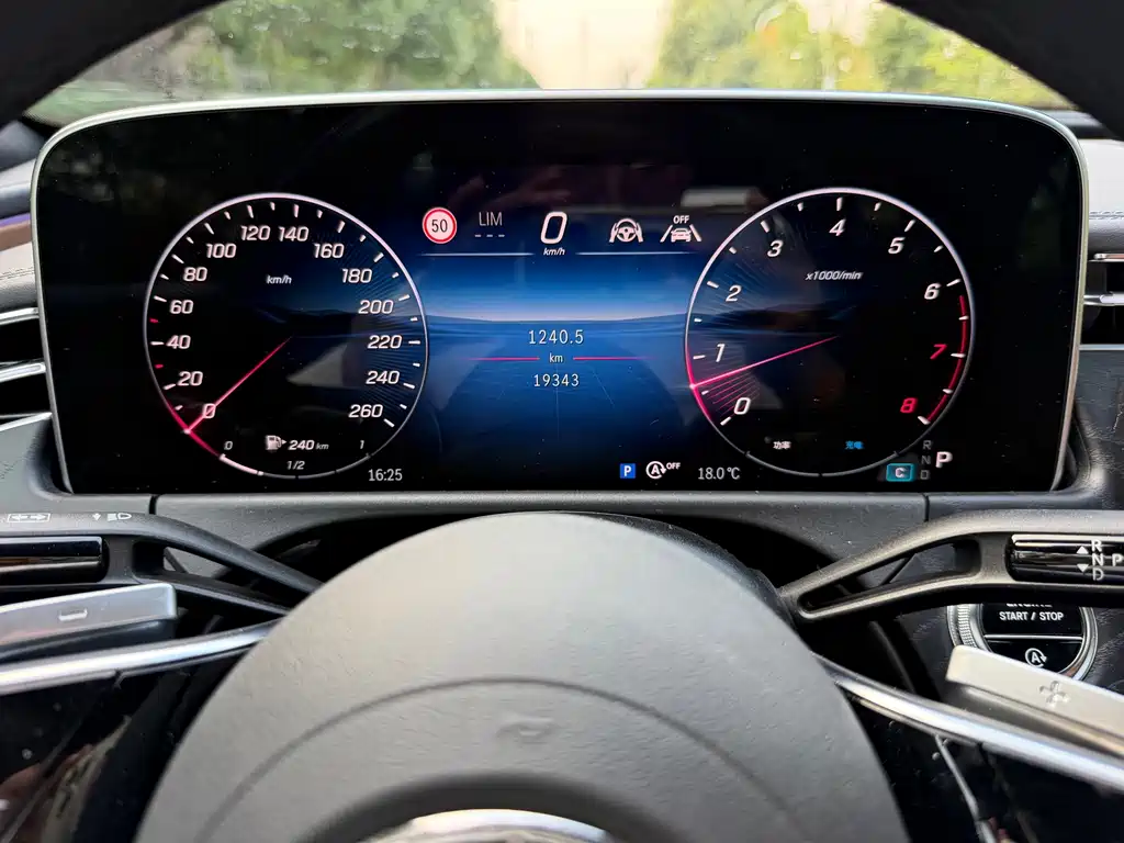 Mercedes-Benz E-Class (Import) — фото 19