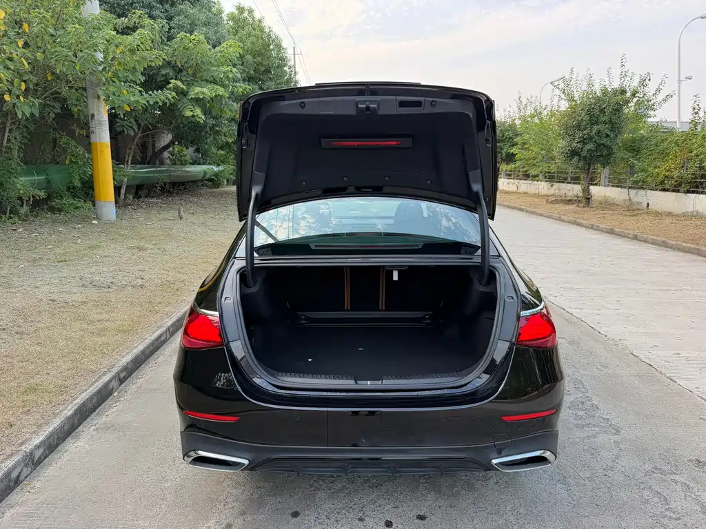 Mercedes-Benz E-Class (Import) — фото 21