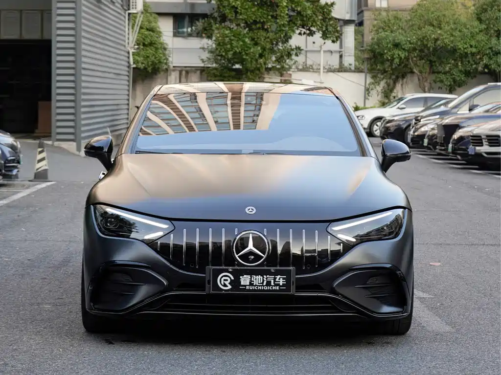 Mercedes-Benz EQE AMG — фото 2