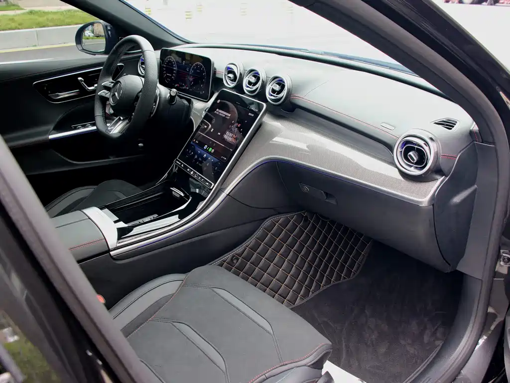 Mercedes-Benz C-Class AMG — фото 10