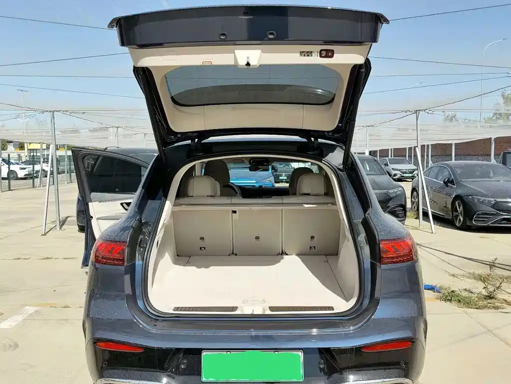 Mercedes-Benz EQS SUV — фото 3