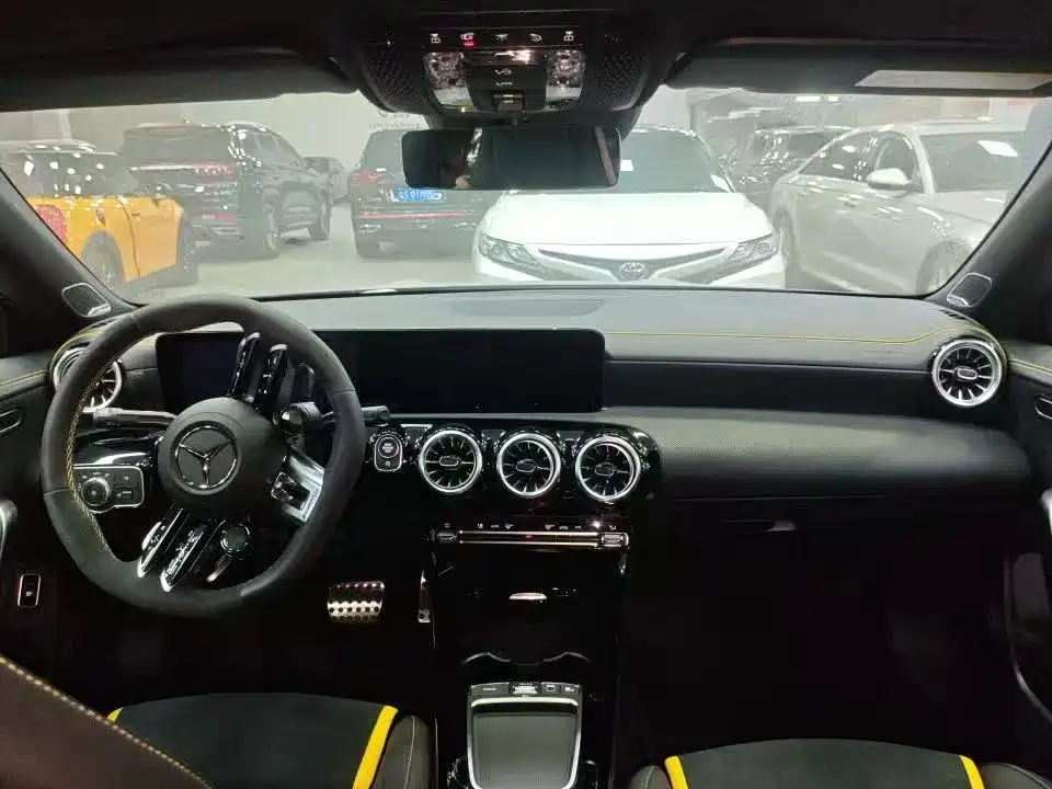 Mercedes-Benz CLA AMG — фото 3