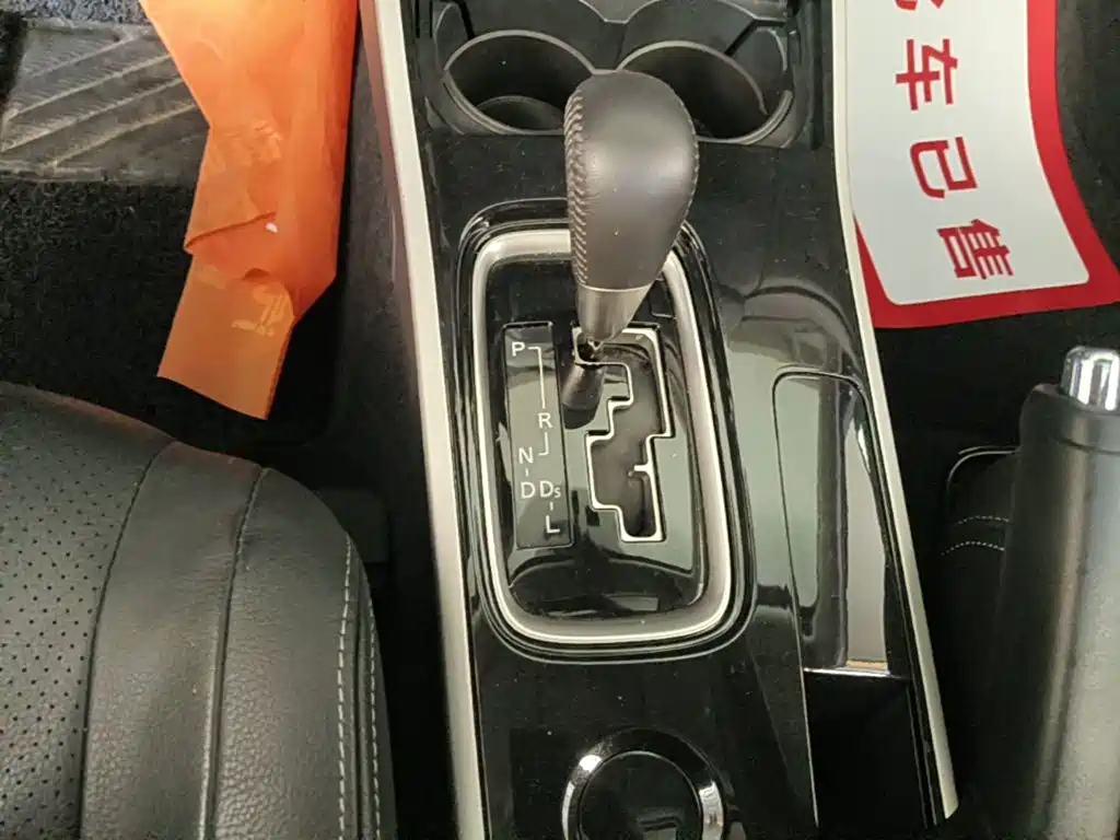 Mitsubishi Outlander — фото 13
