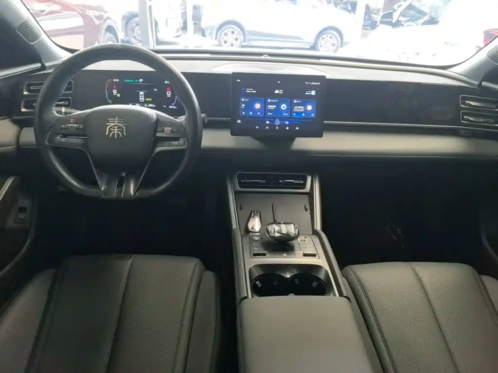 BYD Qin L — фото 10