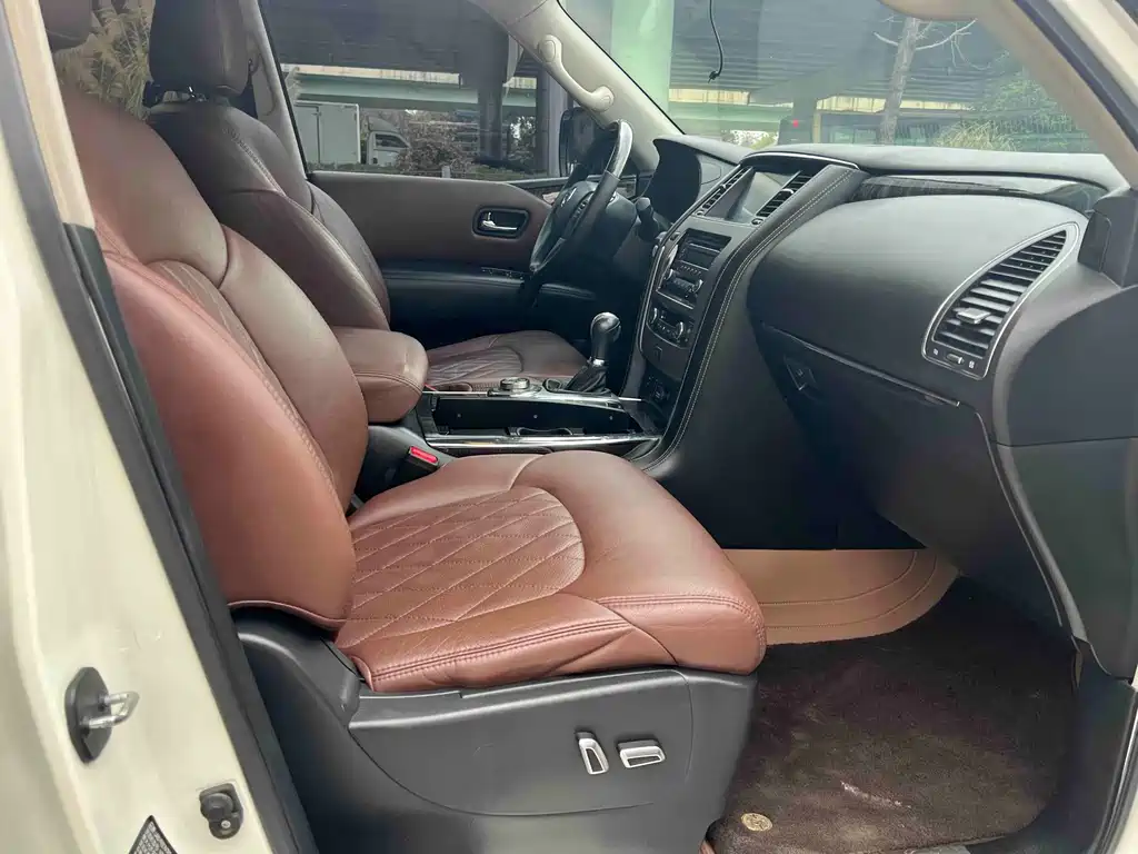 Nissan Patrol — фото 14