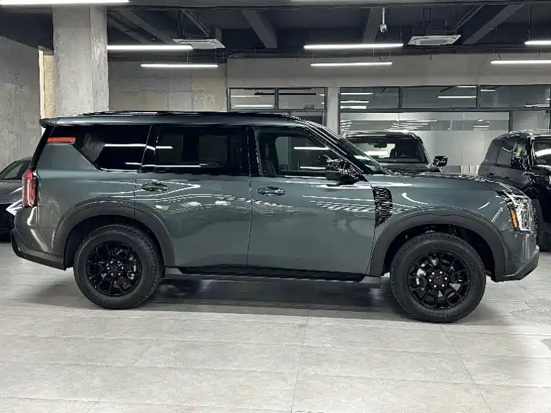 Nissan Patrol — фото 2