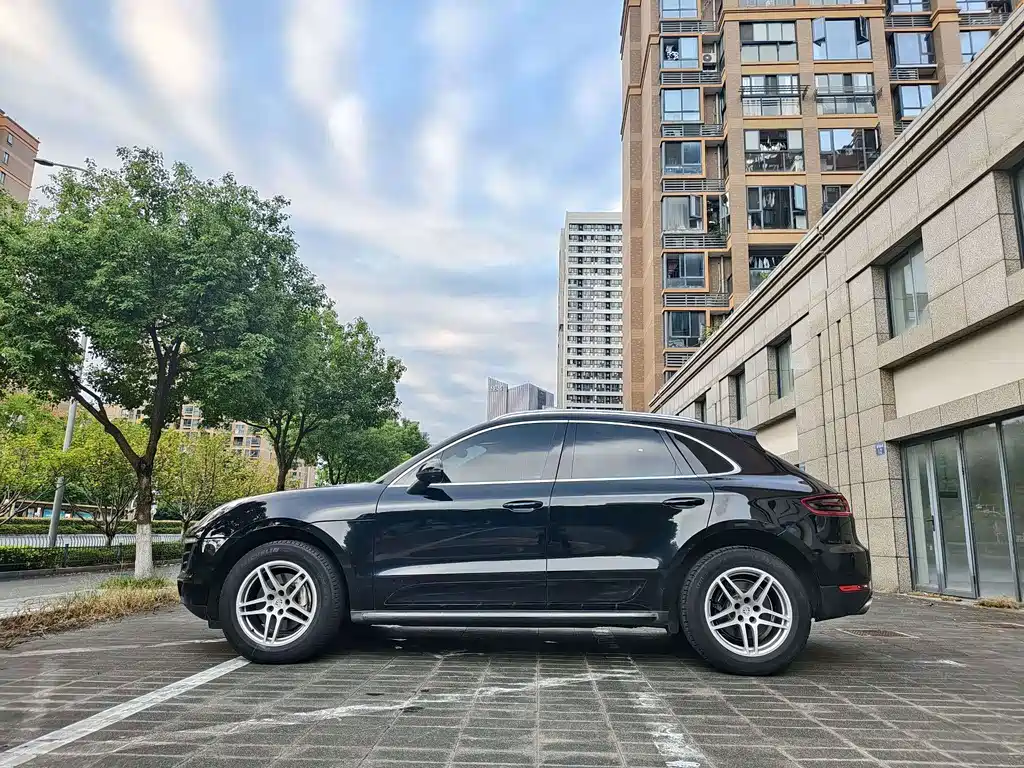 Porsche Macan — фото 4