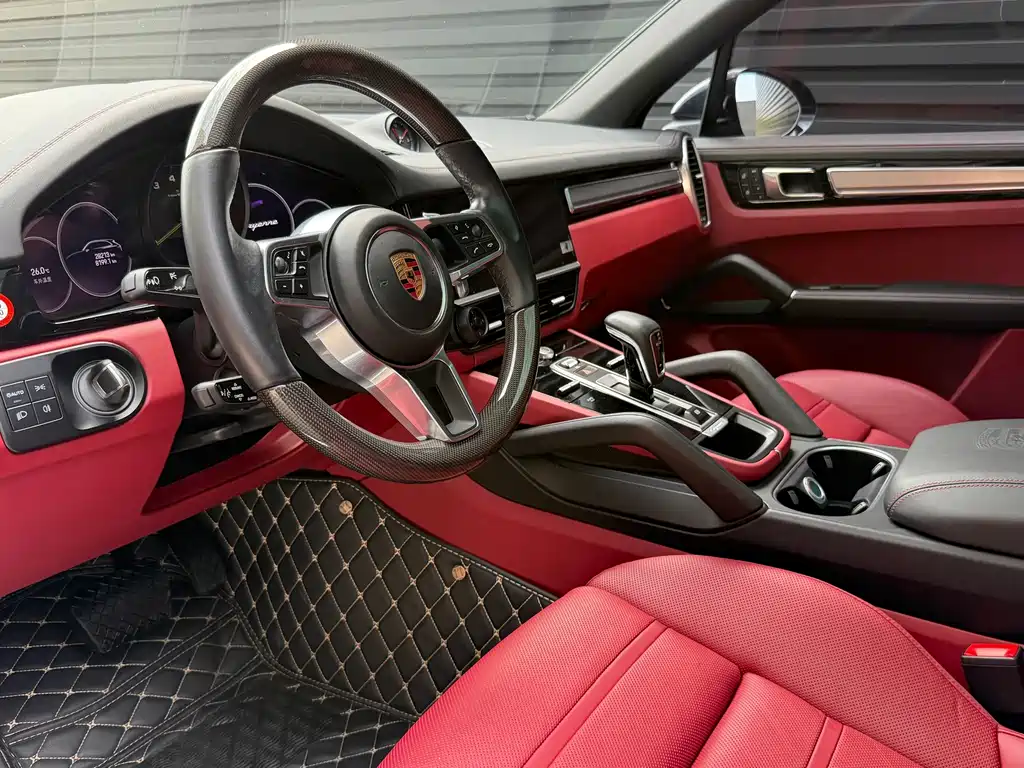 Porsche Cayenne Hybrid — фото 15