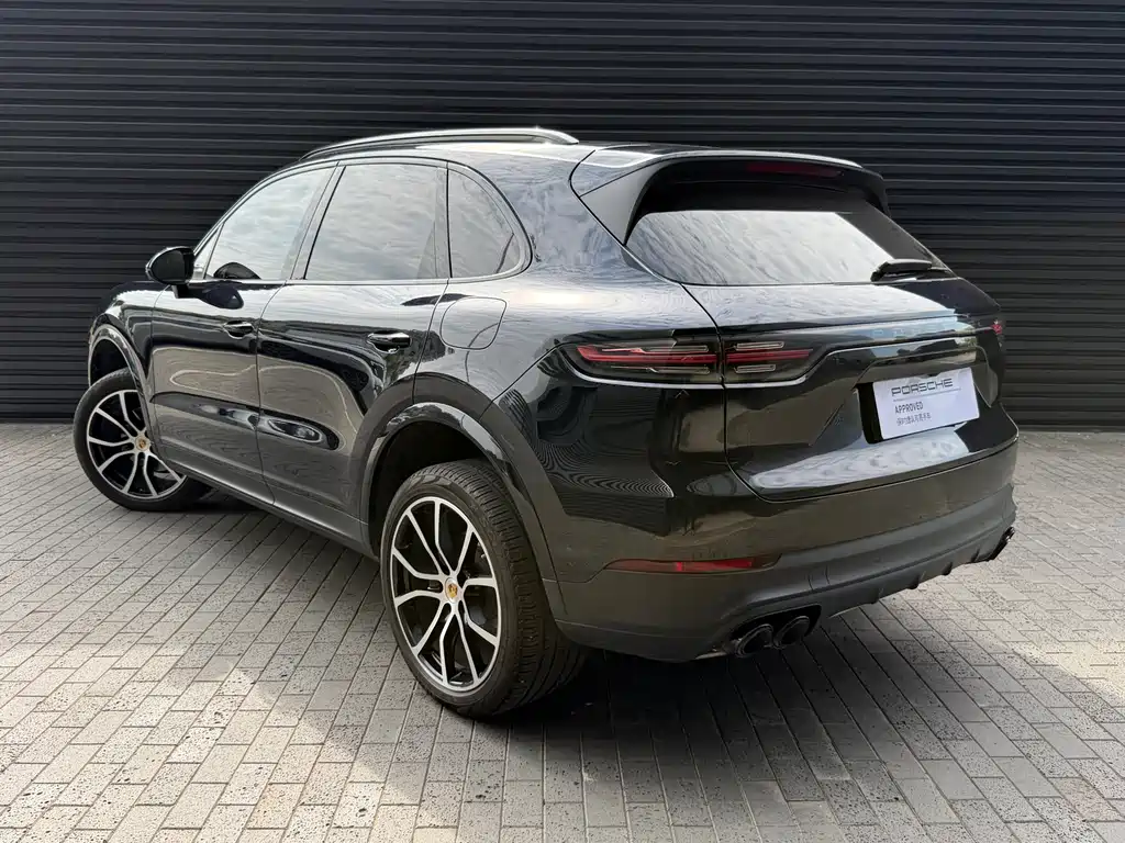 Porsche Cayenne Hybrid — фото 7
