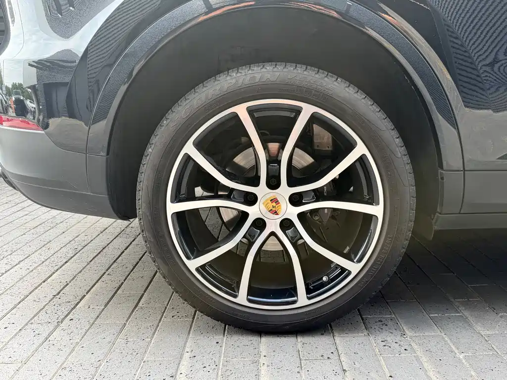Porsche Cayenne Hybrid — фото 9