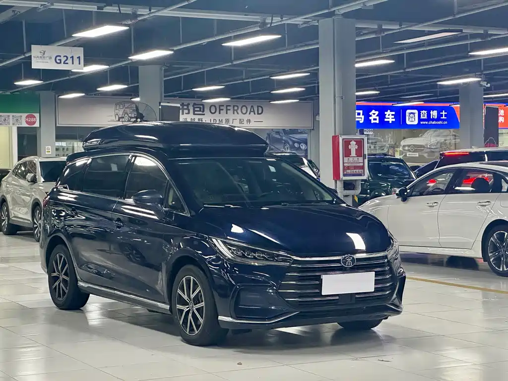 BYD MAX New Energy — фото 3