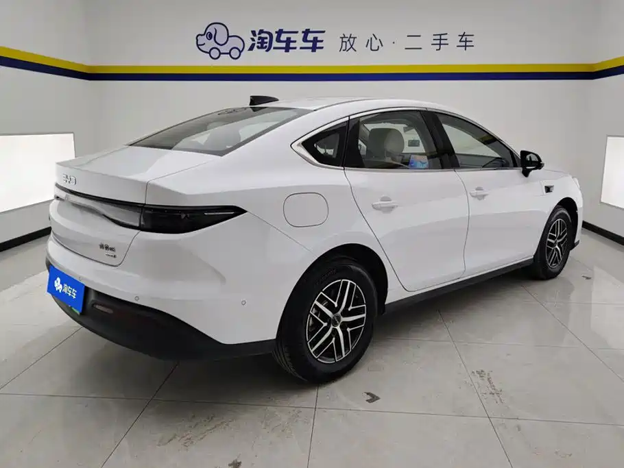 BYD Seal 05 DM-i — фото 3