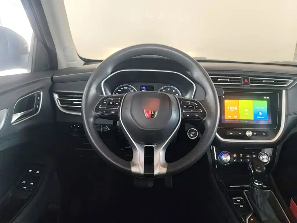 Roewe RX3 — фото 10