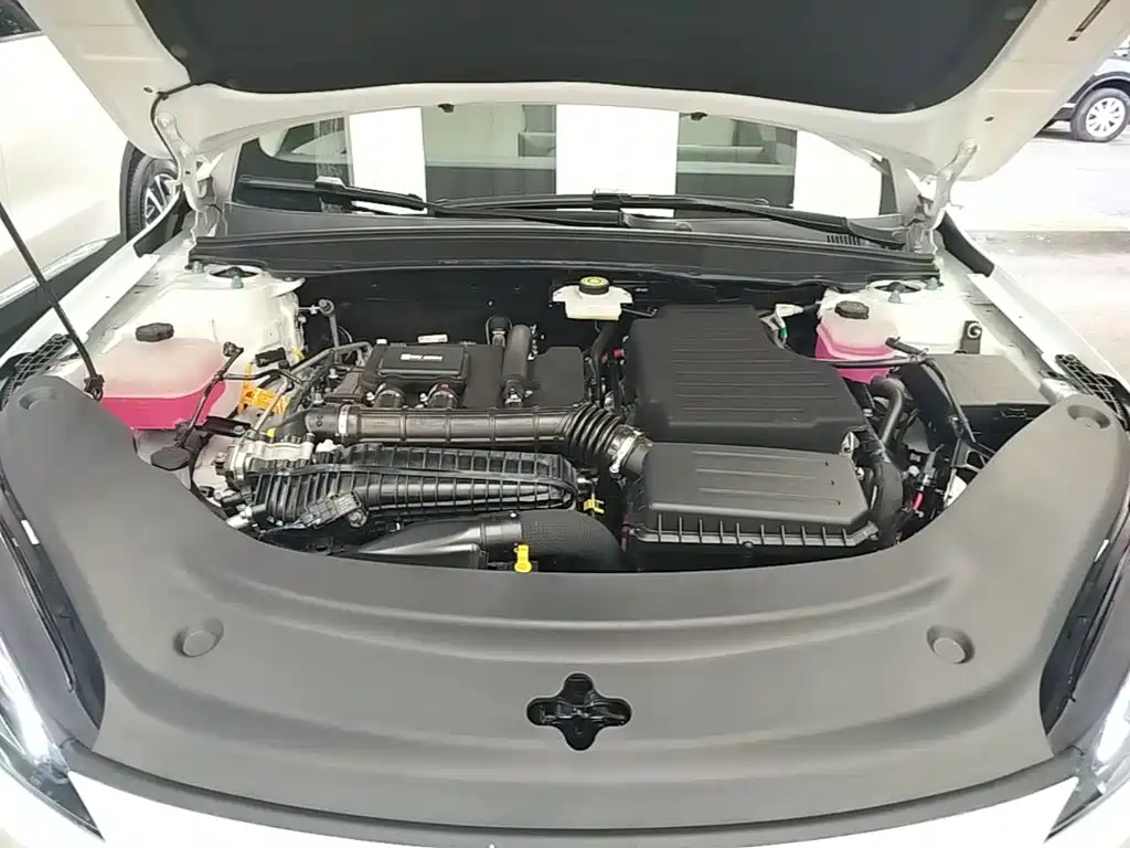 BYD Seal 05 DM-i — фото 20