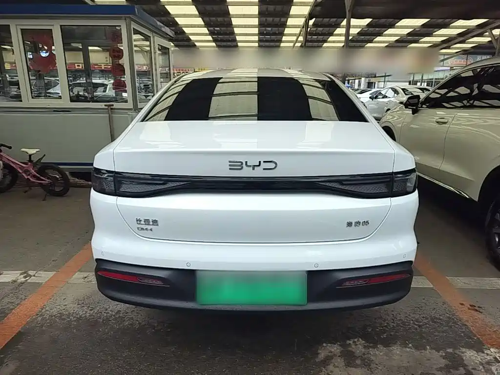 BYD Seal 05 DM-i — фото 6