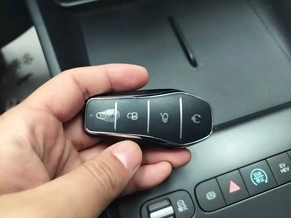 BYD Seal 05 DM-i — фото 9