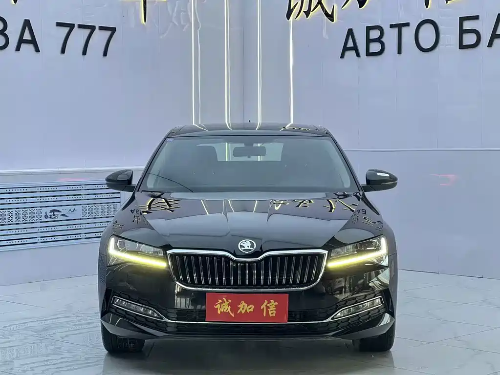 Skoda Superb — фото 2