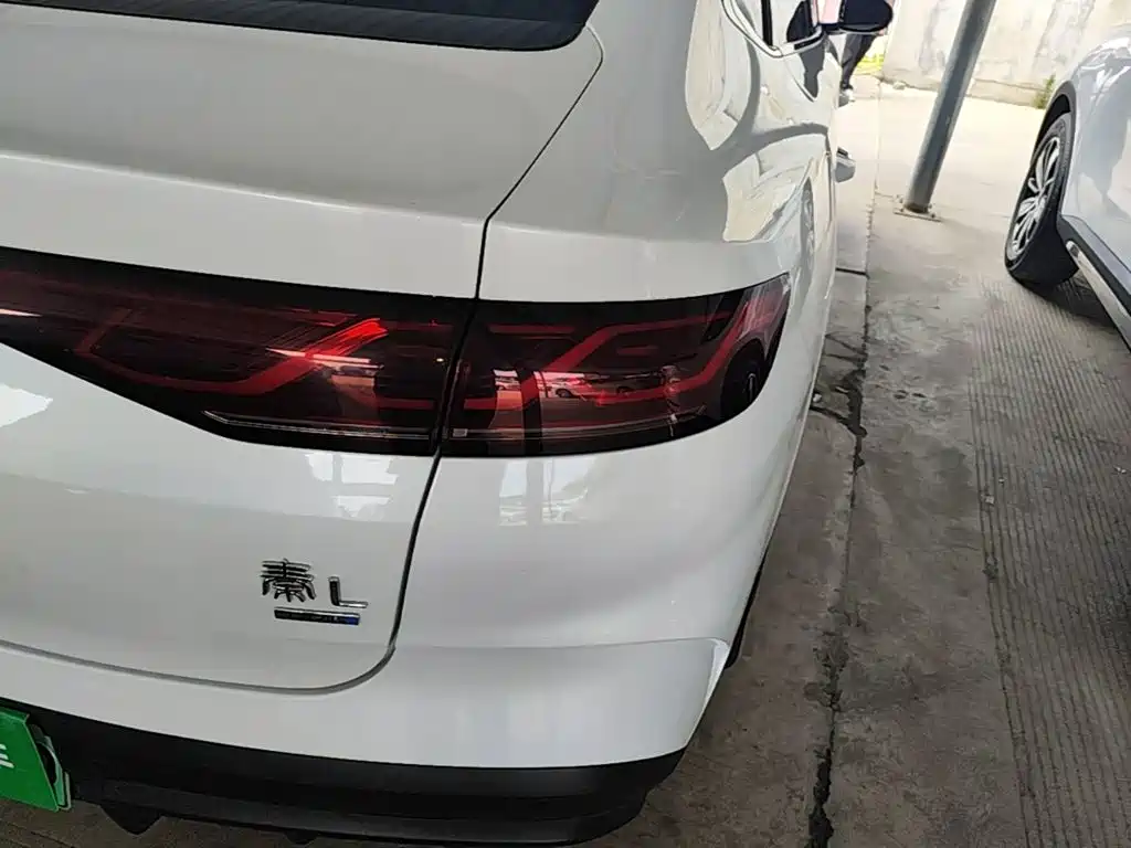 BYD Qin L — фото 8