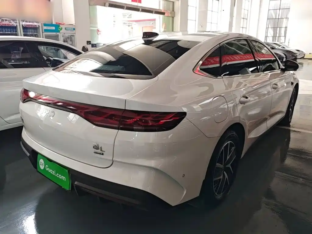 BYD Qin L — фото 7
