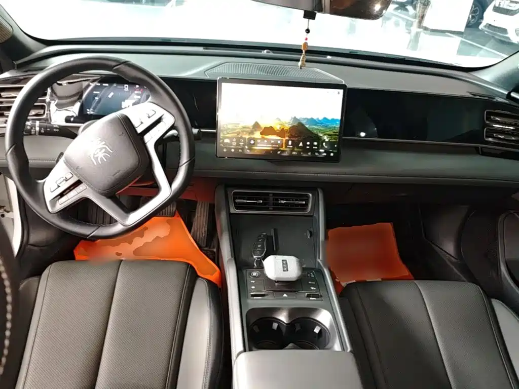 BYD Qin L — фото 10