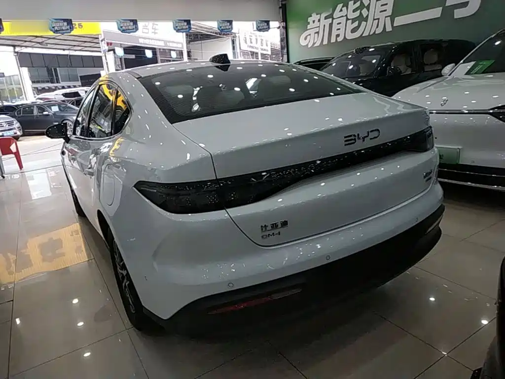BYD Seal 05 DM-i — фото 5