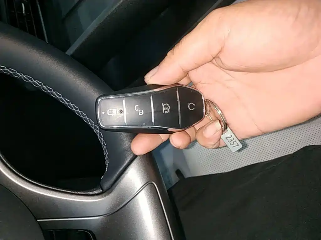 BYD Seal 05 DM-i — фото 9