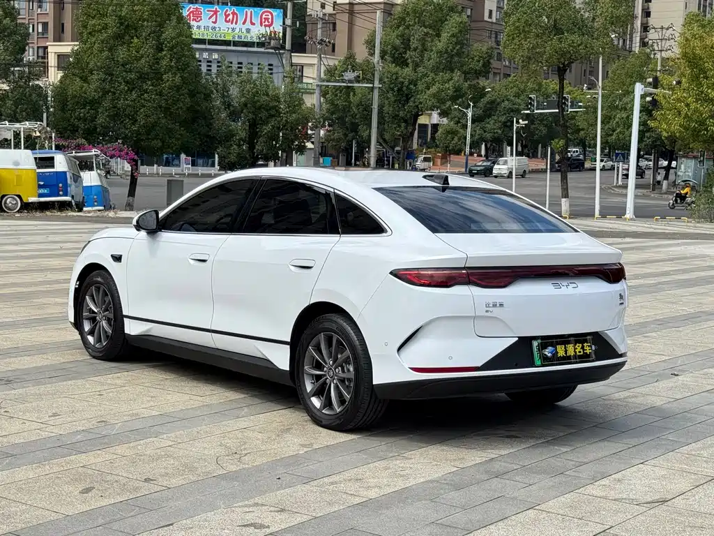 BYD Qin L — фото 7