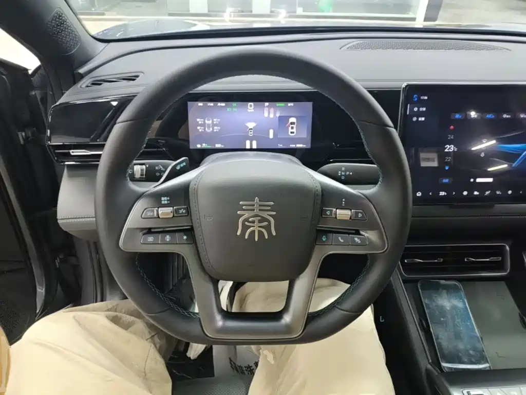BYD Qin L — фото 11