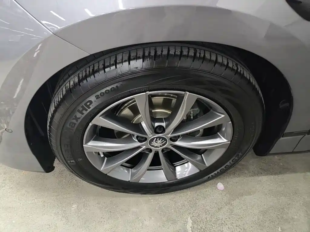 BYD Qin L — фото 23